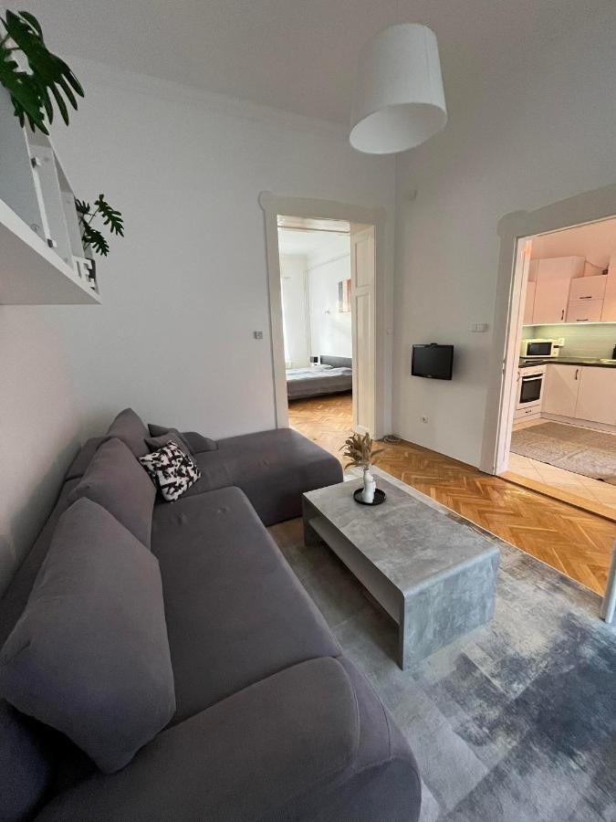 Szeged Apartman Eksteriør billede